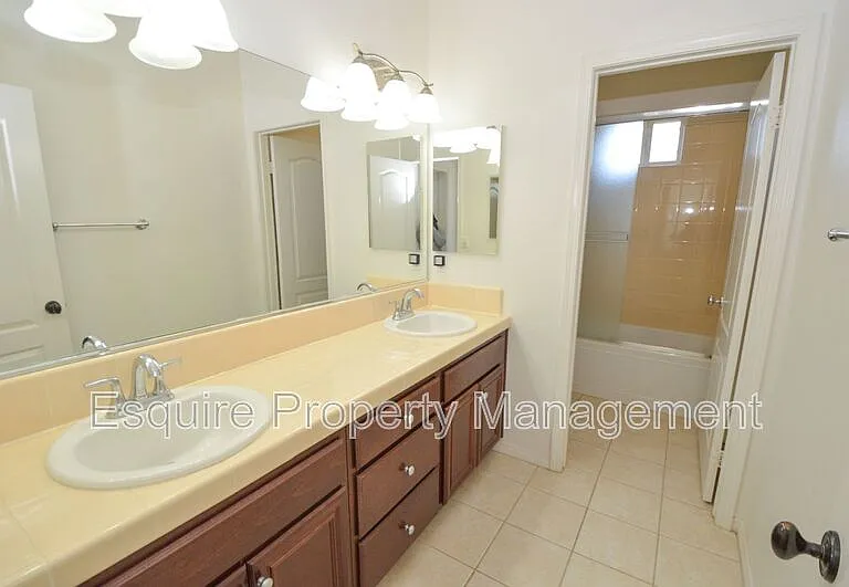 13735 Blue Ridge Way — Photo 22