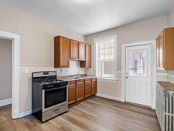 4th image of 3452 S Spring Ave #226
