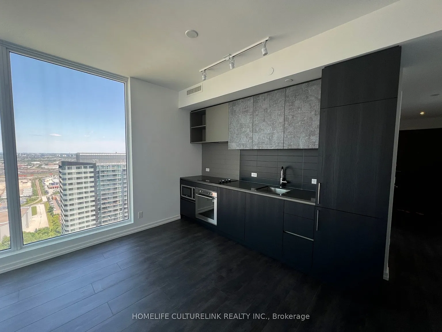 2 bed, $2,700 — Photo 2