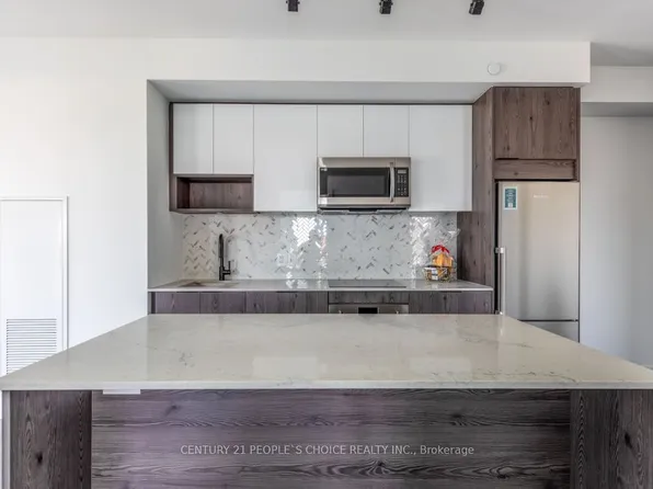 5 Defries St #801, Toronto, ON M5A 0W7