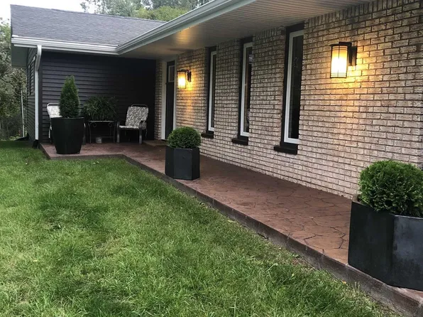 1020 W Reading Rd, Hillsdale, MI 49242
