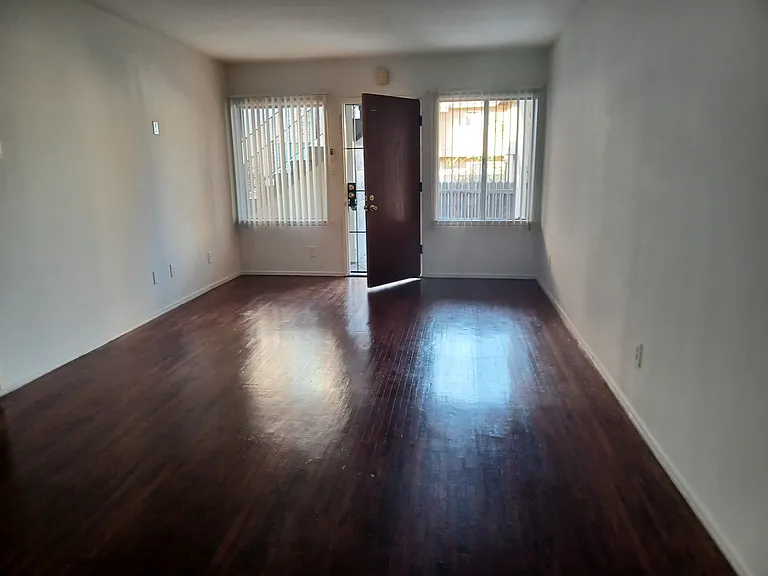 11221 Hatteras St #2 — Photo 8