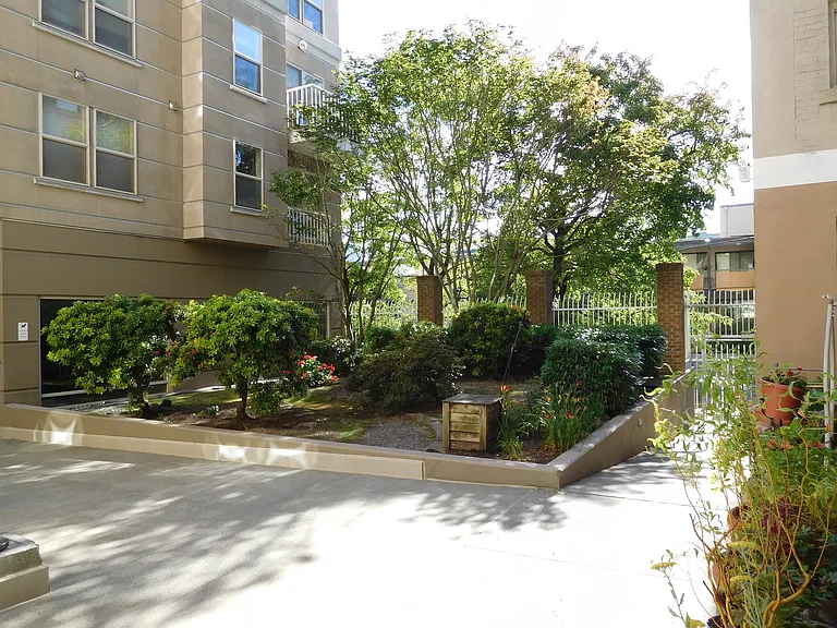 505 E Denny Way #503 — Photo 16