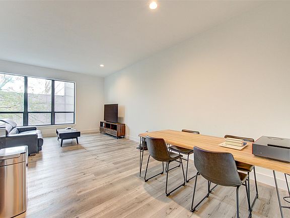 3rd image of 1901 Post Oak Blvd APT 3105