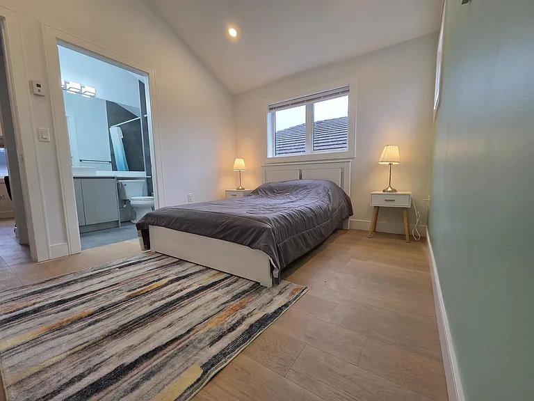 2881 Georgia St E — Photo 9