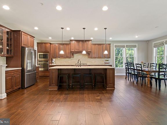 5th image of 118 Natalie Ln
