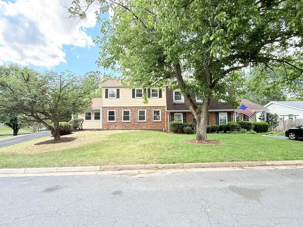501 Tavenner Ct, Sterling, VA 20164