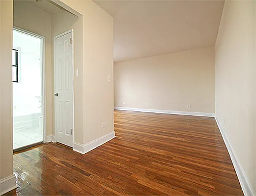 Rented by SW Queens Mezzanine | media 23