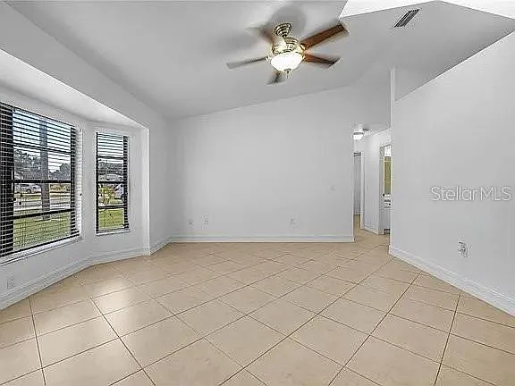 367 Mendoza St — Photo 10