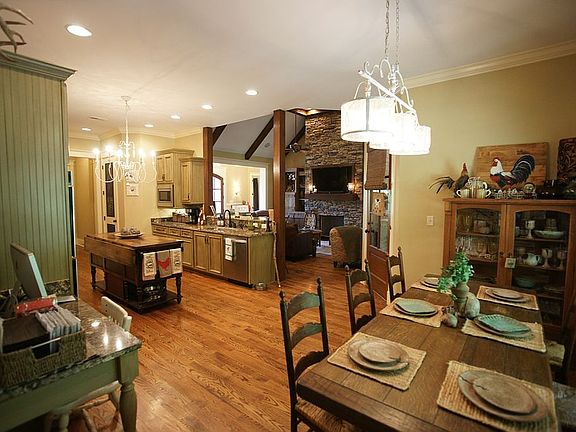 3rd image of 4145 Dickens Place Dr W