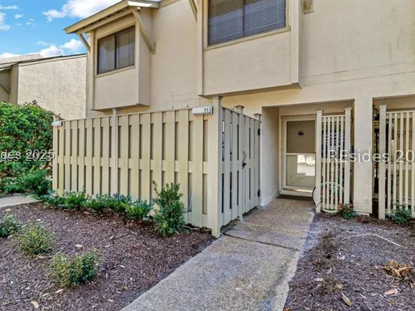 17 Lagoon Rd APT 15, Hilton Head Island, SC 29928