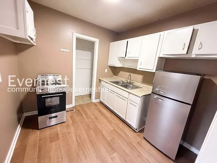 1412 Woodward Rd — Photo 2