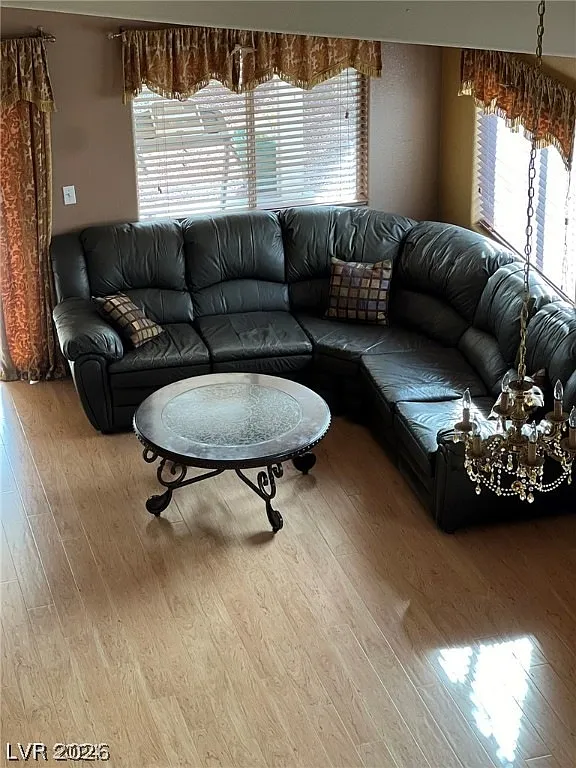 3 bed, 2.0 bath, 1686 sqft, $2,495 — Photo 3