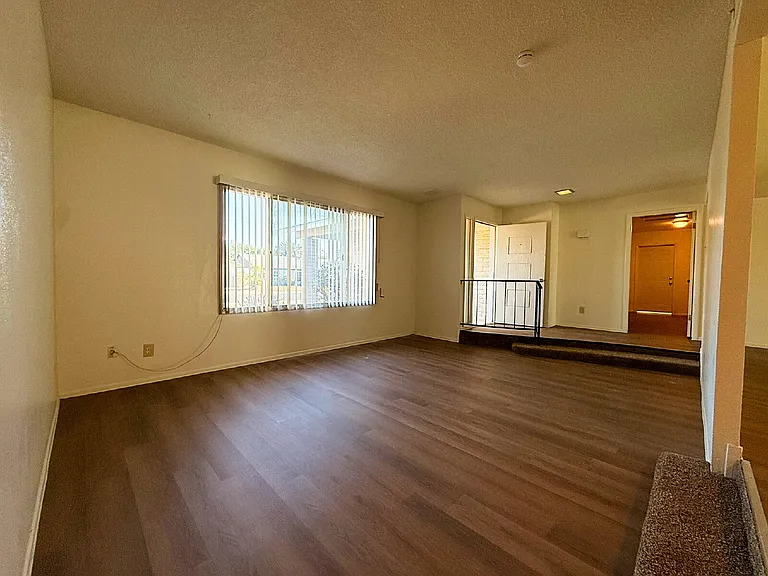 5208 W Calavar Rd — Photo 6