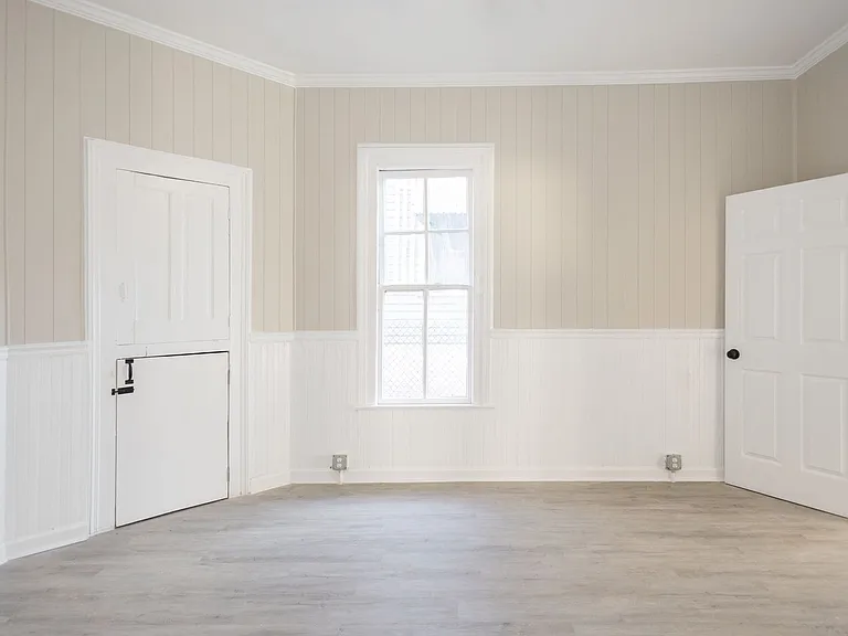 205 W Cherry St — Photo 18