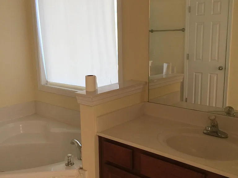 2410 Mindy Ln — Photo 13
