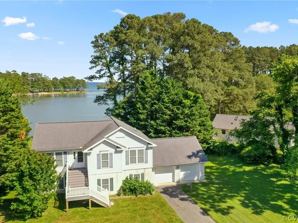 415 Hopedale Farm Rd, Reedville, VA 22539