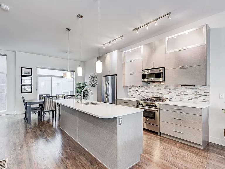 2103 W 32nd Ave #8 — Photo 16