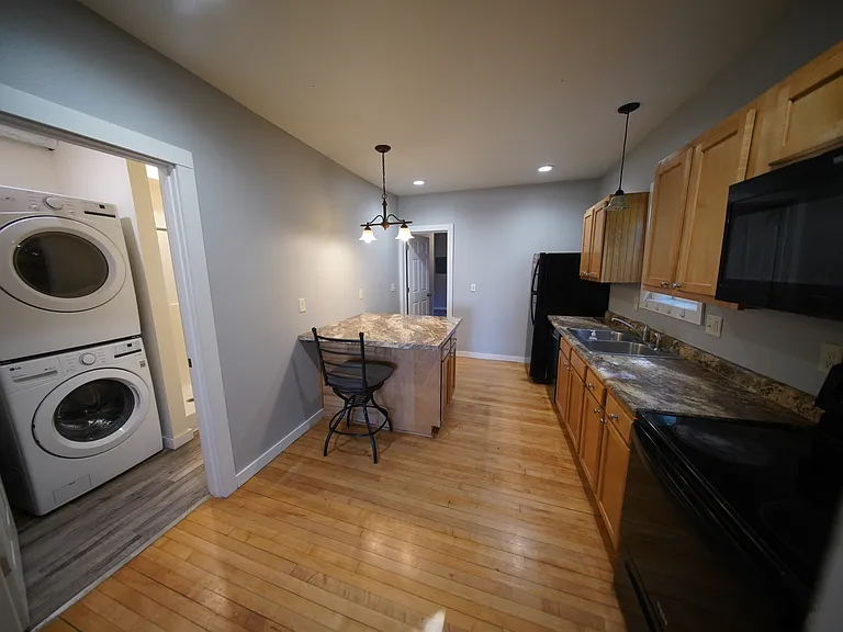 615 S Dewey St — Photo 8