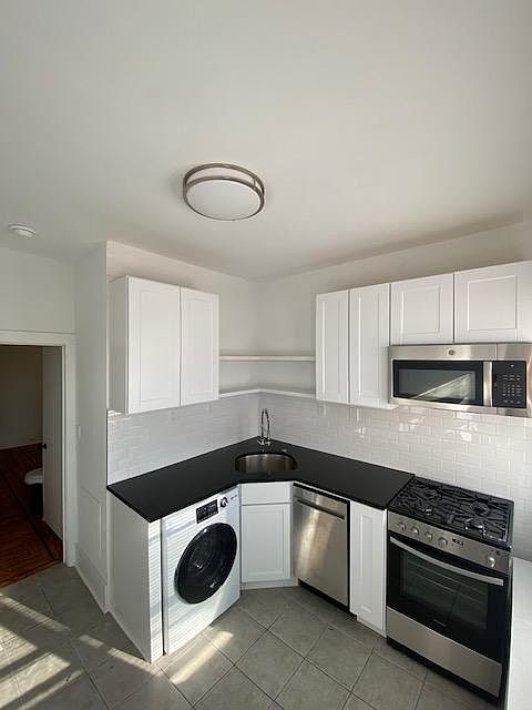 1st image of 1910 E Passyunk Ave #3
