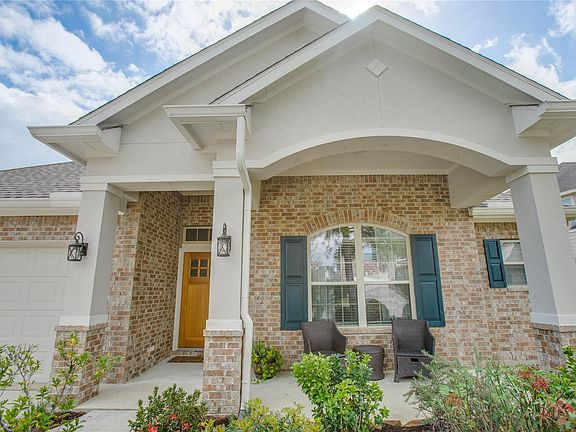 3rd image of 30 Fraiser Fir Pl