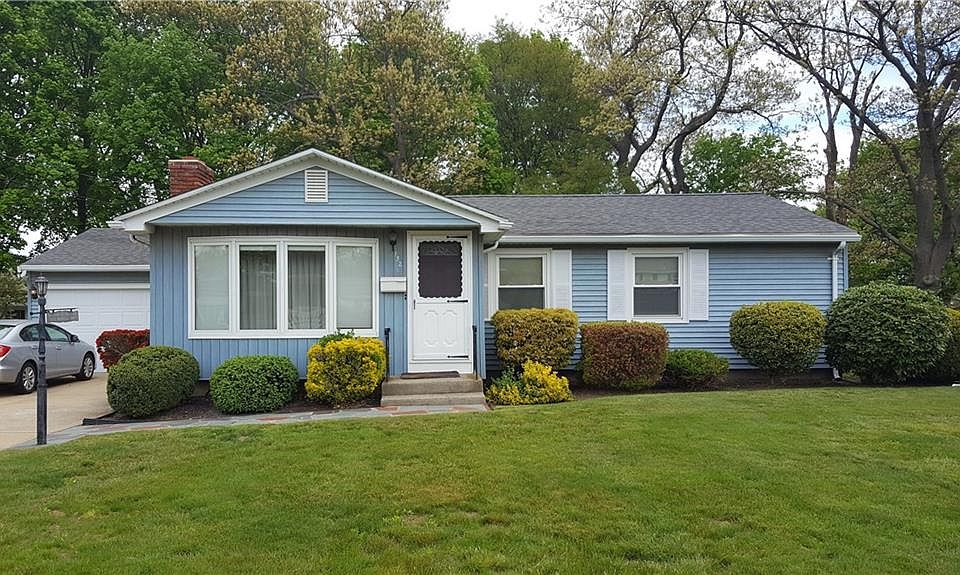 1st image of 132 Russell Dr
