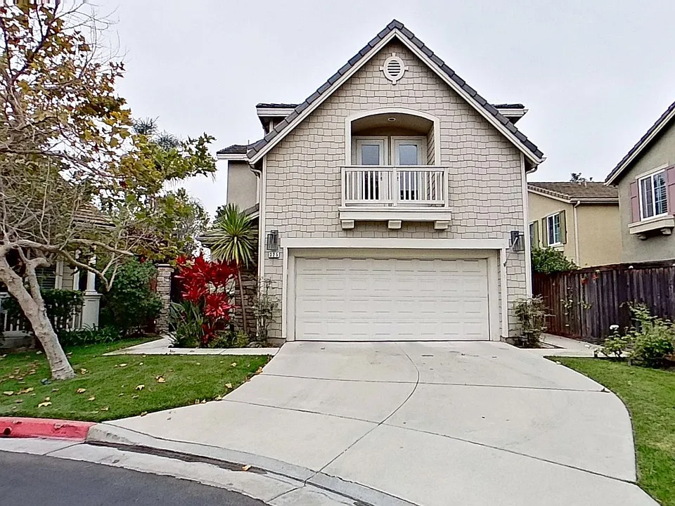 325 Canal Way
