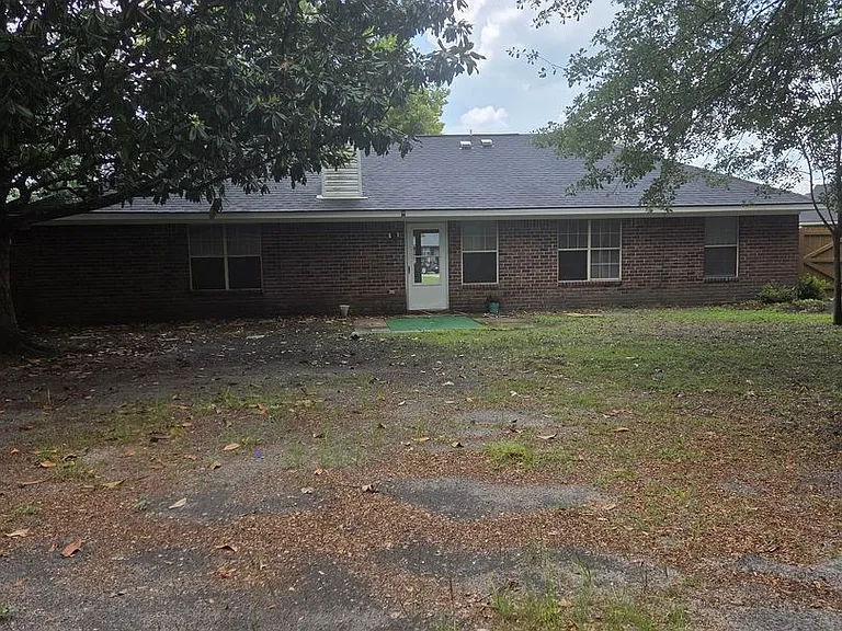 907 Canyon Ct — Photo 24