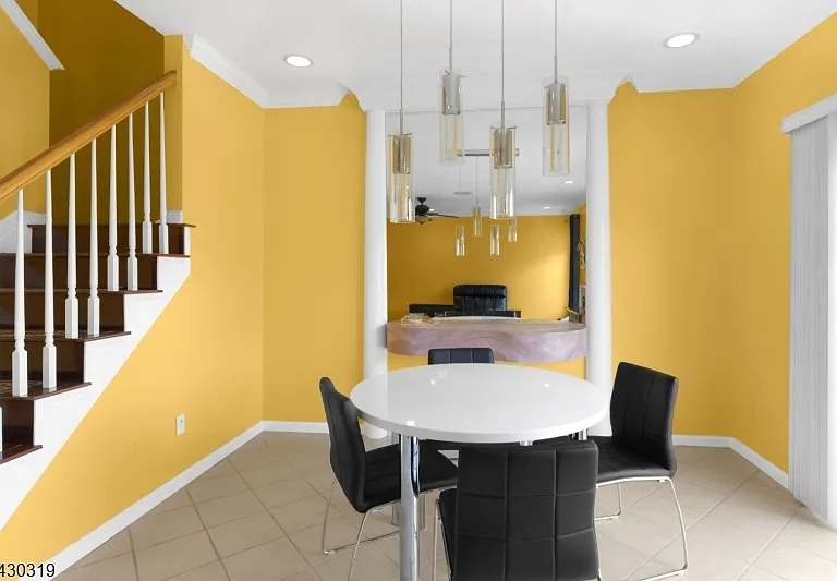 72 Albert Ct — Photo 31