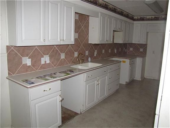 4th image of 316 Weldon St