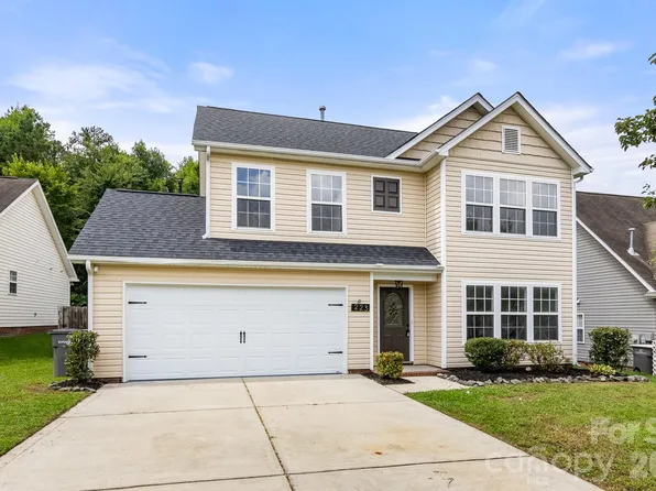 223 Newport Dr, Kannapolis, NC 28081