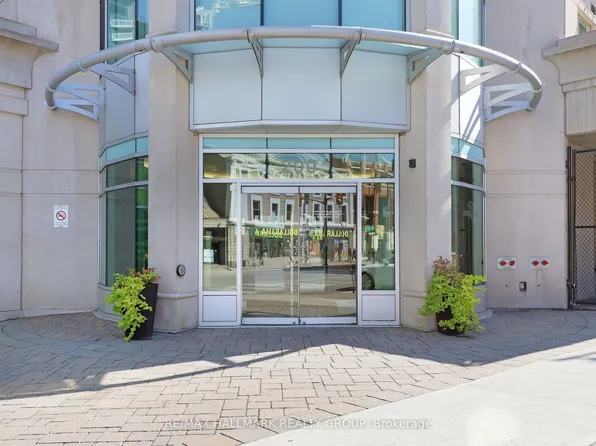 200 Rideau St #504, Ottawa, ON K1N 5Y1