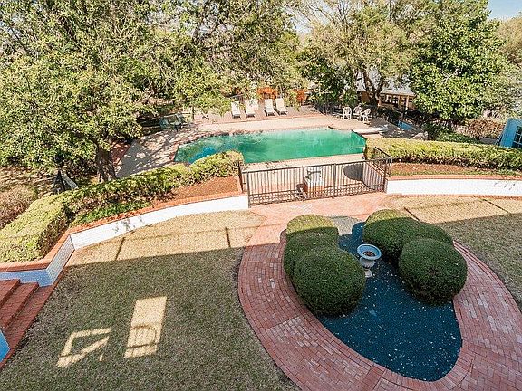 3rd image of 3708 Cabeza De Vaca Cir