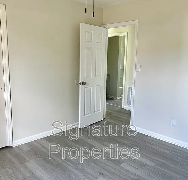 412 Virginia St — Photo 12