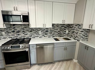 1734 Light St, Baltimore, MD