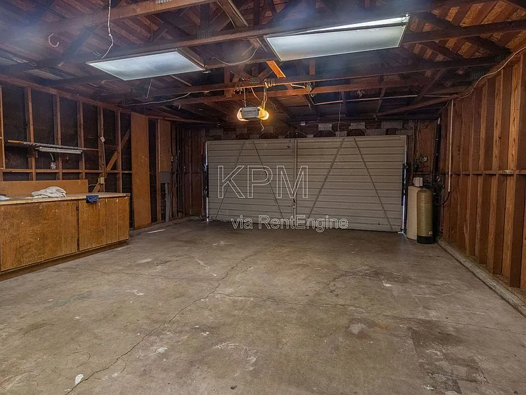 2828 Smoke Tree Cir — Photo 34