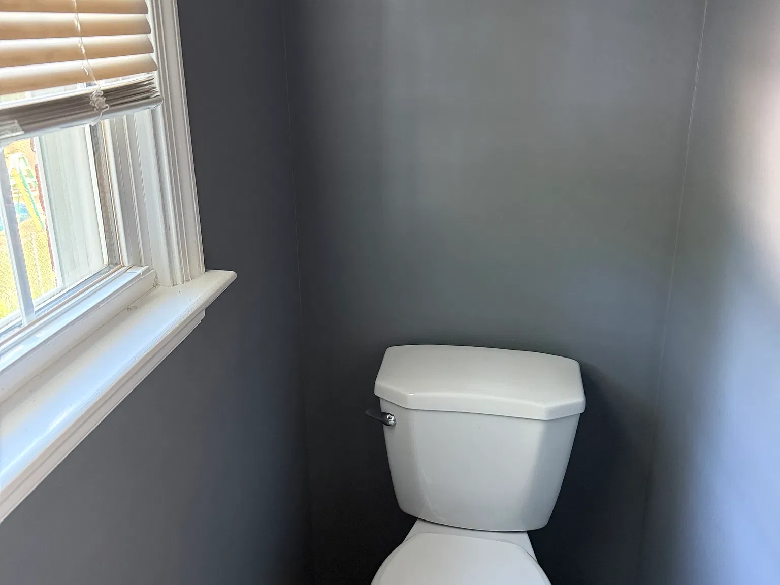 3 bed, 1.5 bath, 1425 sqft, $2,300 — Photo 3