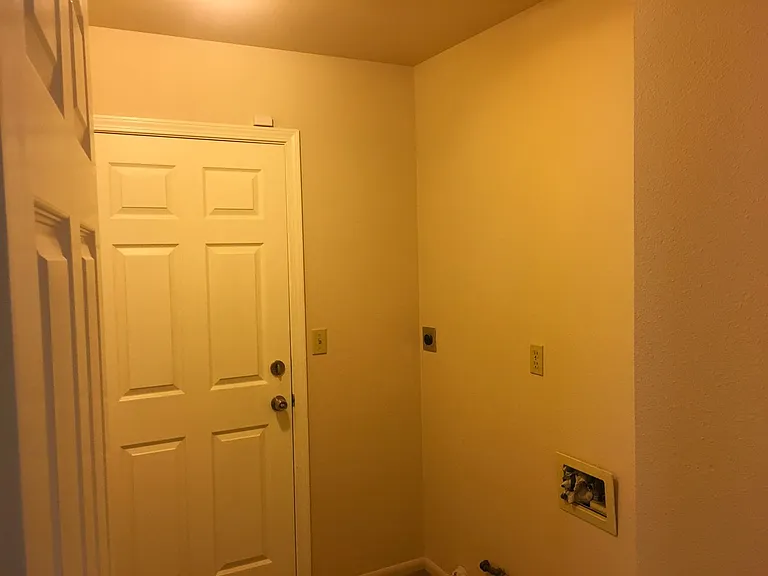 414 Springer Dr — Photo 10