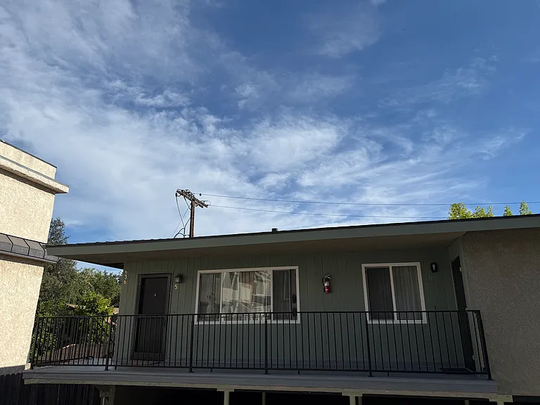 636 E California Blvd #5 — Photo 2