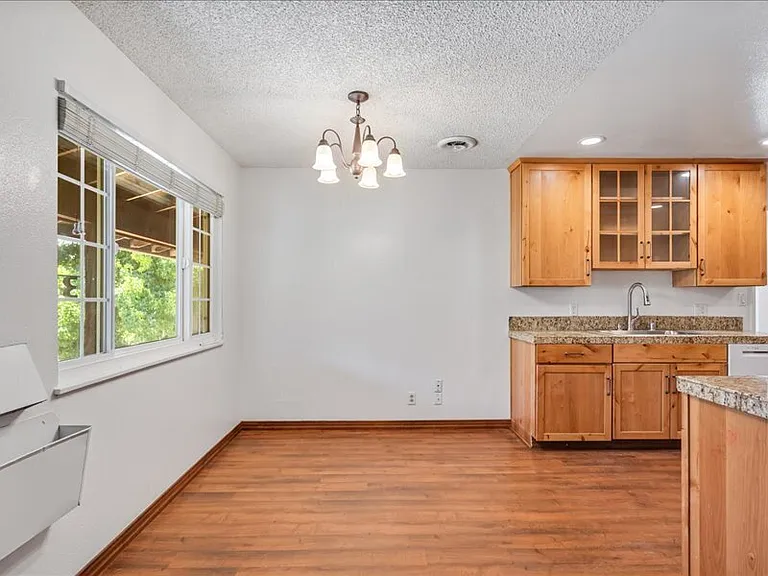 336 Triplett Dr — Photo 6