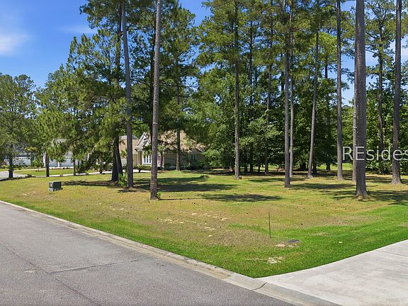 2nd image of 510 Firethorn Ln