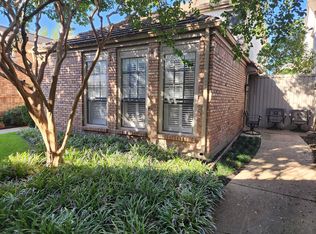 17042 Knots Lndg, Addison, TX 75001