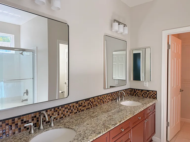 3628 Grand Point Ln — Photo 11