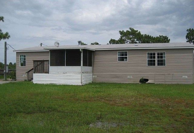 2nd image of 5290 Topeka Ave