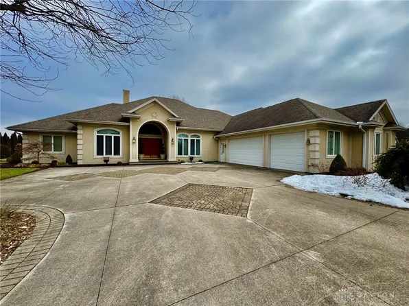 6341 Fairway Ct, Greenville, OH 45331