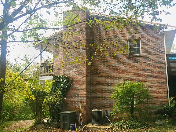 5th image of 520 Jena Beth Dr