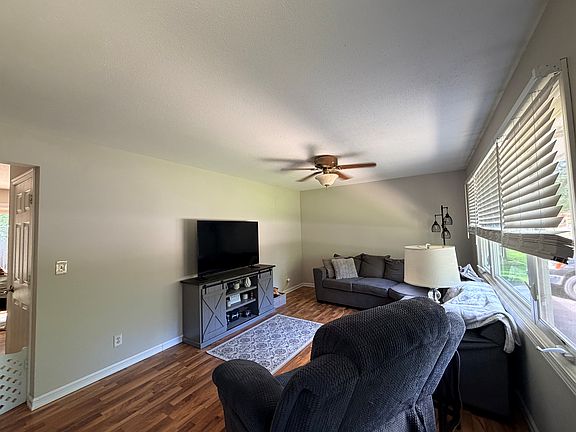 4th image of 5161 Ashdale Ln