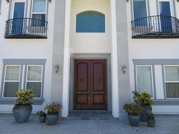 Northridge Double Door Entry