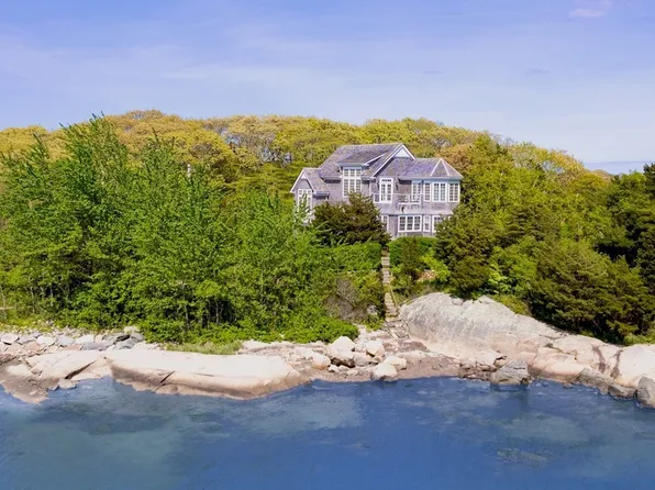 1 Beach Ln, South Dartmouth, MA 02748