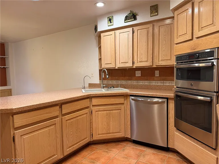 5320 Fieldstone Rd — Photo 3